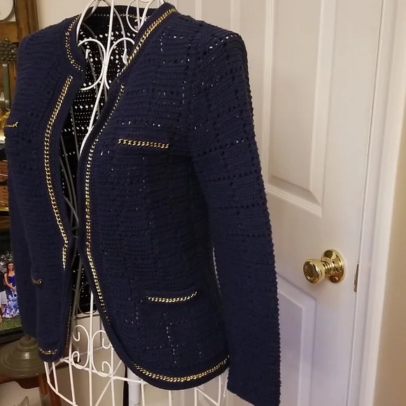 Lilly Pulitzer blue sweater accented with golden chain Details. Size Small - Picture 4 of 12